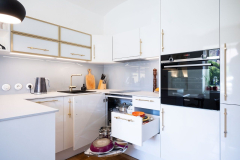 Kuchyně moderní - pracovní deska kompaktní laminát